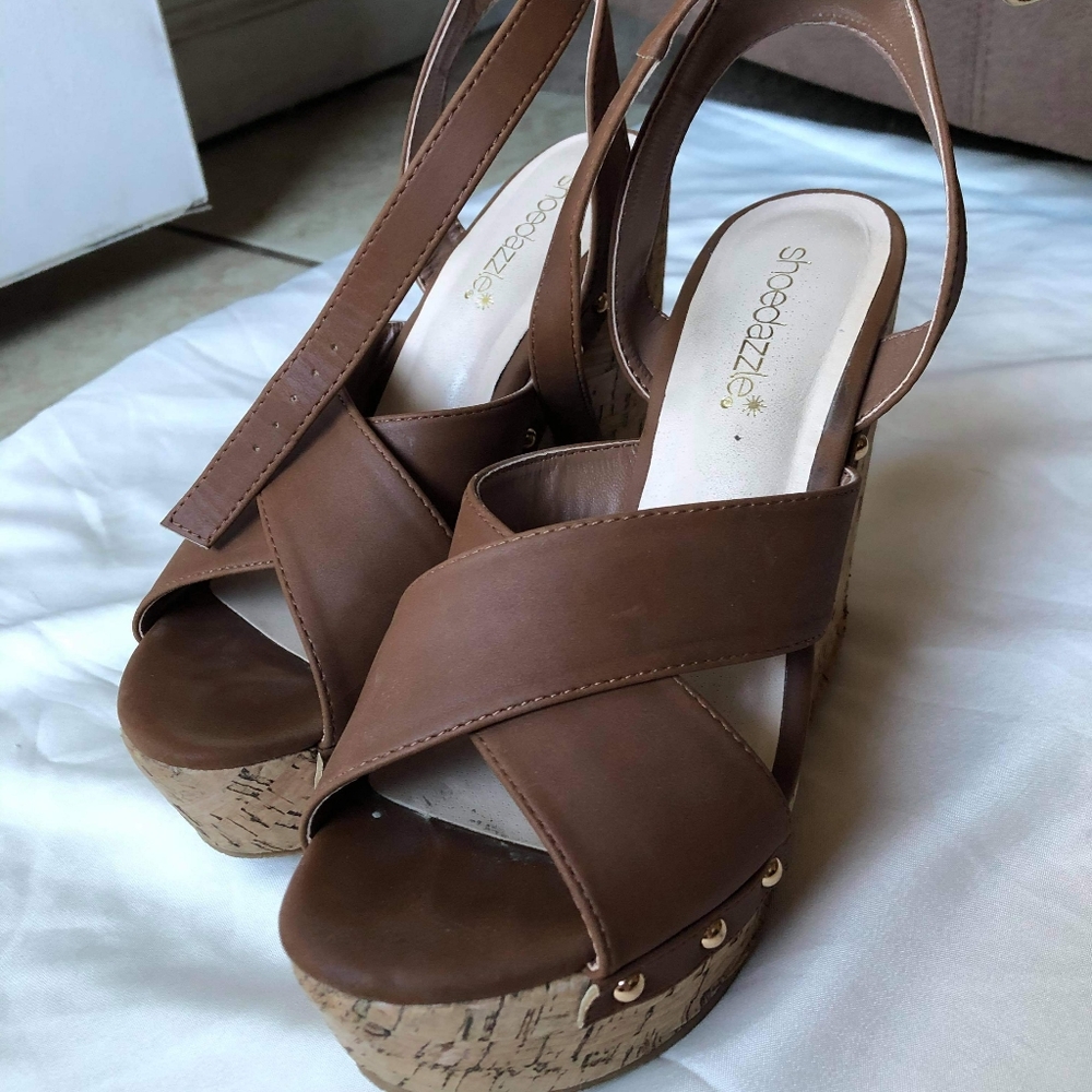 Women's Brown Wedges - Picture 8 of 8